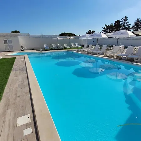 Amurusu Aparthotel 4*