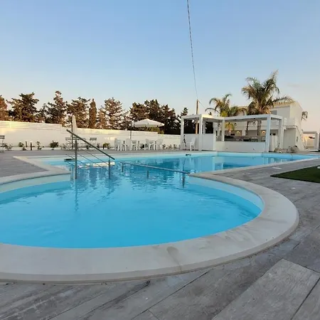 Amurusu Aparthotel
